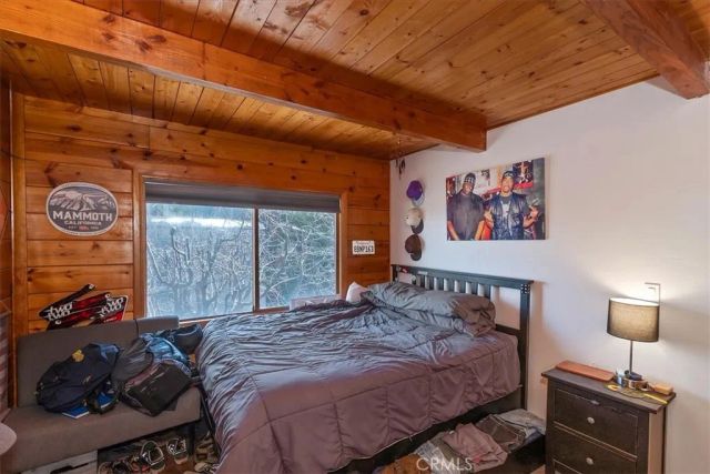 27064 Overlook, Lake Arrowhead, CA 92352