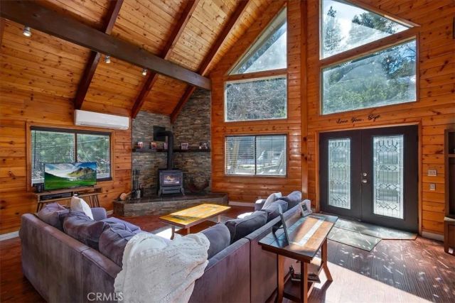 27064 Overlook, Lake Arrowhead, CA 92352