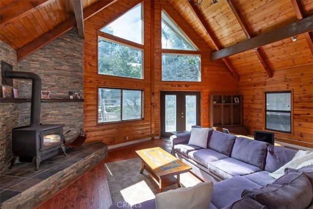 27064 Overlook, Lake Arrowhead, CA 92352