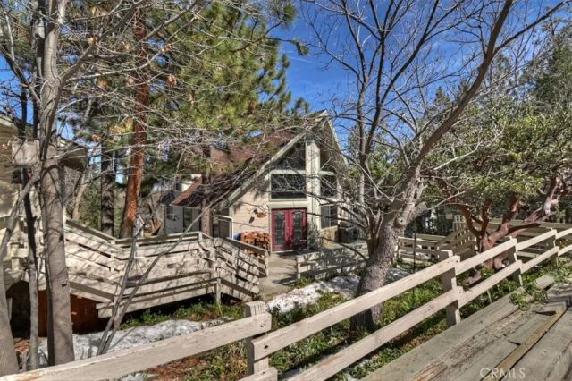 27064 Overlook, Lake Arrowhead, CA 92352