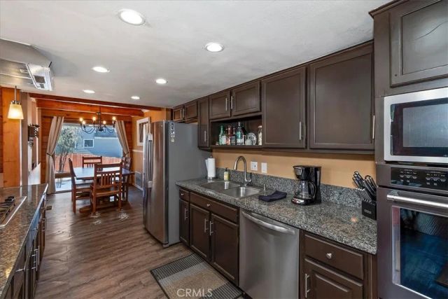 27064 Overlook, Lake Arrowhead, CA 92352