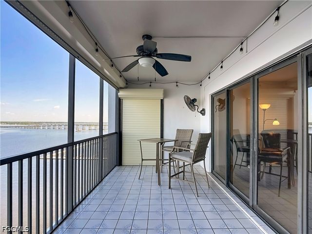 1901 Clifford ST 1003, Fort Myers, FL 33901