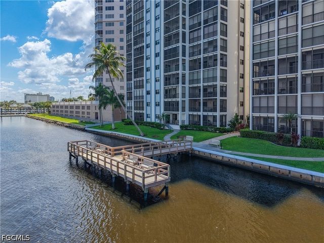 1901 Clifford ST 1003, Fort Myers, FL 33901
