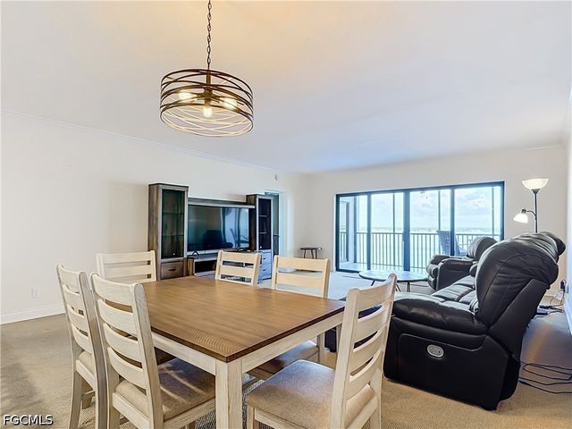 1901 Clifford ST 1003, Fort Myers, FL 33901