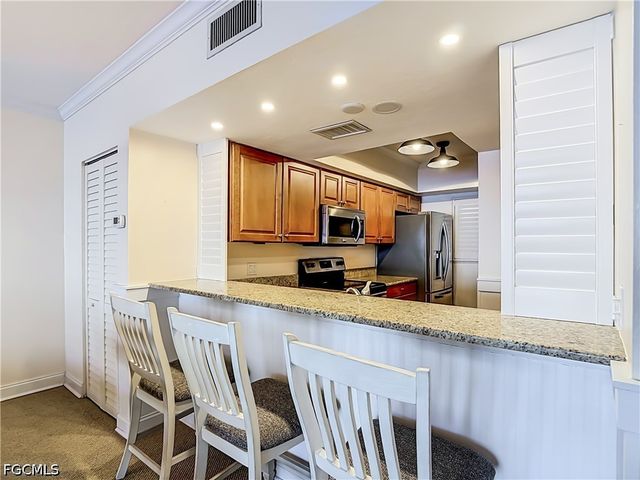 1901 Clifford ST 1003, Fort Myers, FL 33901