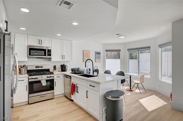 3200 Ivory Coast Drive, Las Vegas, NV 89117