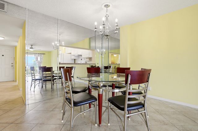 3146 Via Poinciana 407, Greenacres, FL 33467