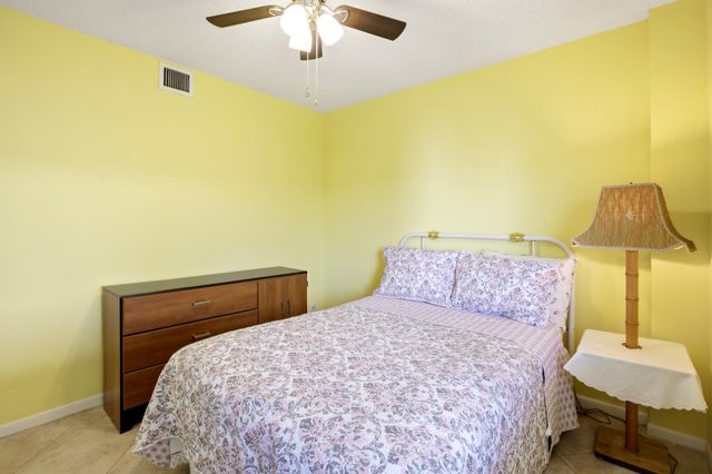 3146 Via Poinciana 407, Greenacres, FL 33467