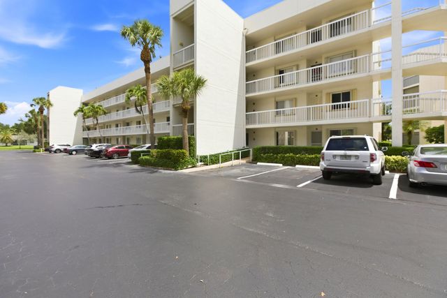 3146 Via Poinciana 407, Greenacres, FL 33467