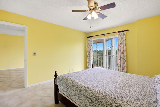 3146 Via Poinciana 407, Greenacres, FL 33467