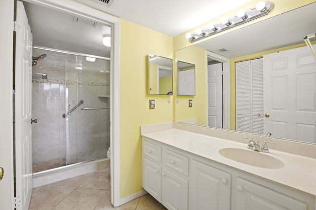 3146 Via Poinciana 407, Greenacres, FL 33467