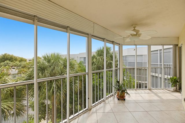 3146 Via Poinciana 407, Greenacres, FL 33467