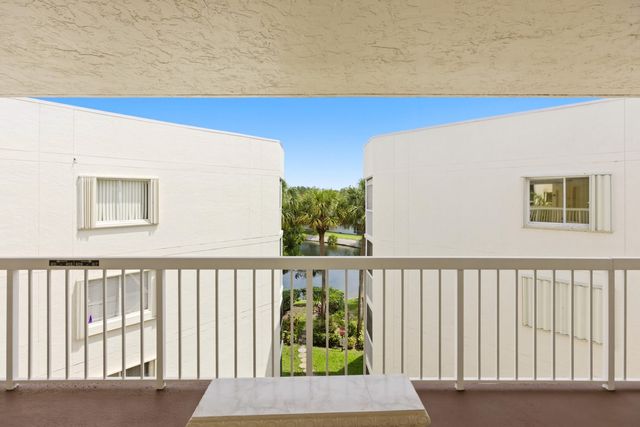 3146 Via Poinciana 407, Greenacres, FL 33467
