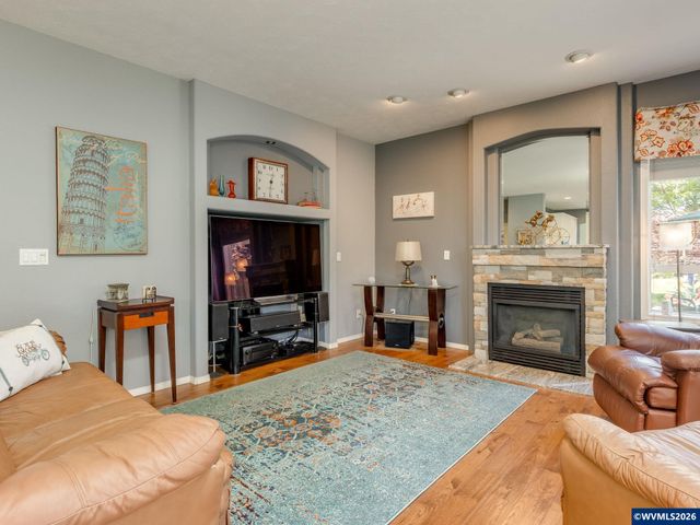 1598 Hallet Ct NW, Salem, OR 97304