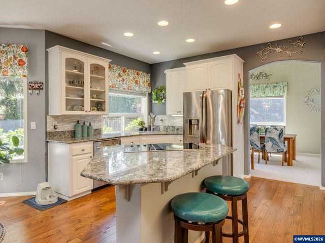 1598 Hallet Ct NW, Salem, OR 97304