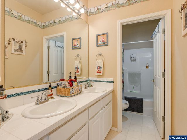 1598 Hallet Ct NW, Salem, OR 97304