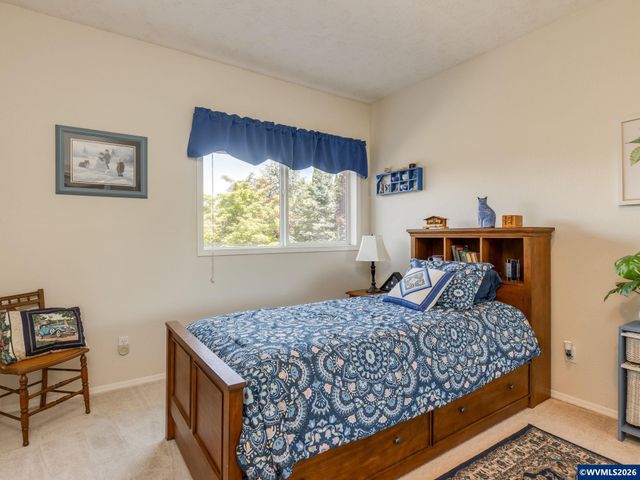 1598 Hallet Ct NW, Salem, OR 97304