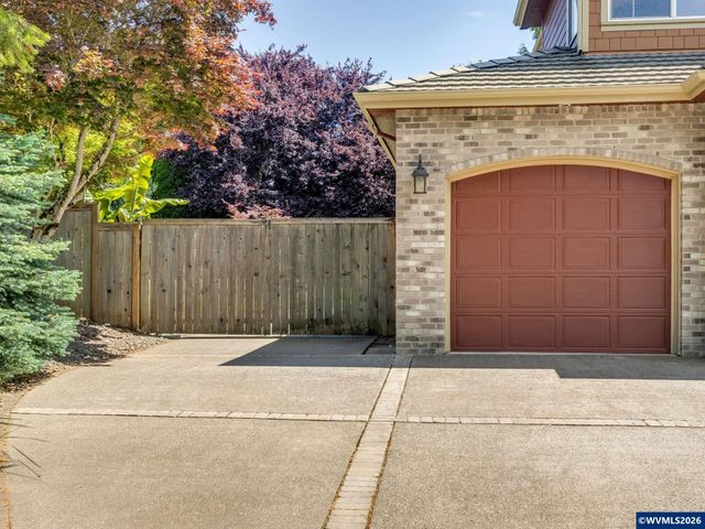 1598 Hallet Ct NW, Salem, OR 97304