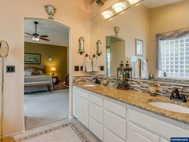 1598 Hallet Ct NW, Salem, OR 97304