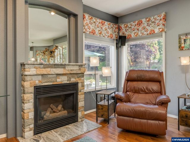 1598 Hallet Ct NW, Salem, OR 97304