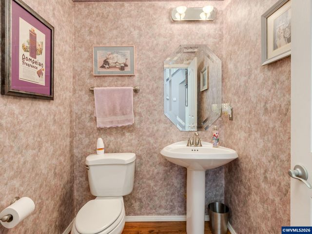 1598 Hallet Ct NW, Salem, OR 97304
