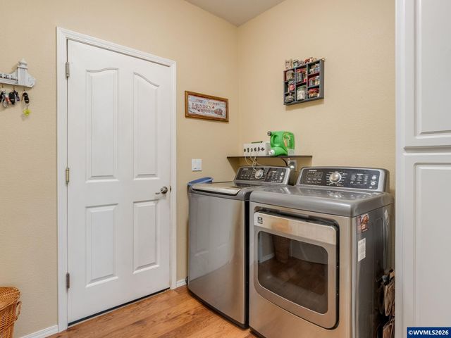1598 Hallet Ct NW, Salem, OR 97304