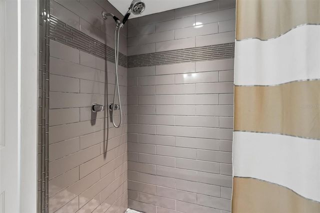 541 5TH STREET SE, Largo, FL 33771