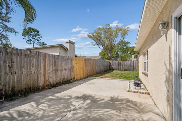 541 5TH STREET SE, Largo, FL 33771