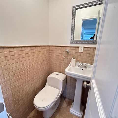 7321 182nd Street, Fresh Meadows, NY 11366