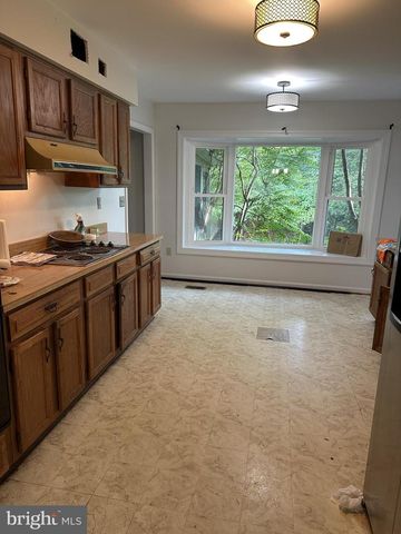 5601 GWYNNDALE PL, Clinton, MD 20735
