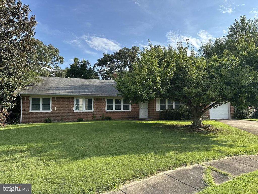 5601 GWYNNDALE PL, Clinton, MD 20735