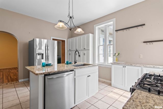 508 N WASHINGTON Street, Mt Pulaski, IL 62548