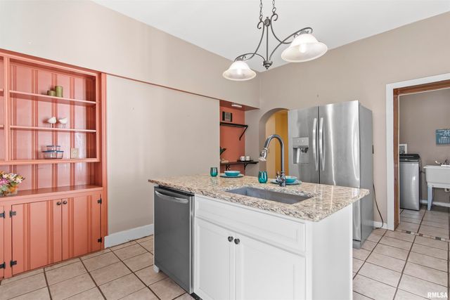 508 N WASHINGTON Street, Mt Pulaski, IL 62548