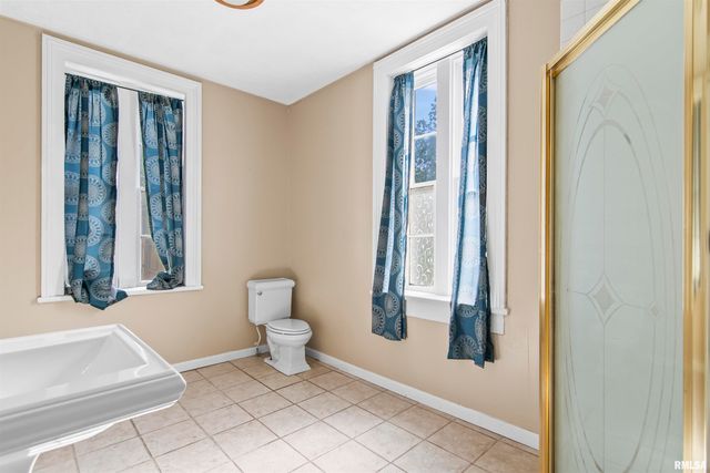 508 N WASHINGTON Street, Mt Pulaski, IL 62548