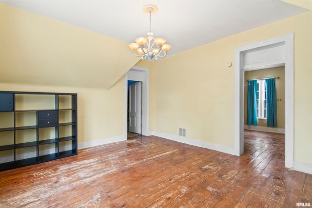 508 N WASHINGTON Street, Mt Pulaski, IL 62548