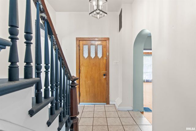 508 N WASHINGTON Street, Mt Pulaski, IL 62548