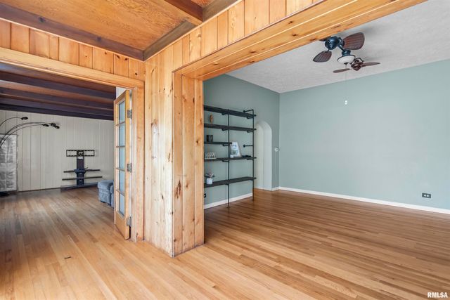 508 N WASHINGTON Street, Mt Pulaski, IL 62548