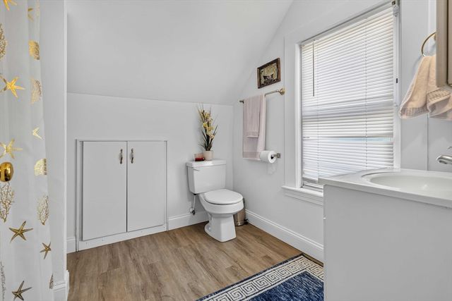10 Cobbet Pl, Lynn, MA 01902