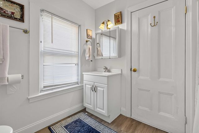 10 Cobbet Pl, Lynn, MA 01902