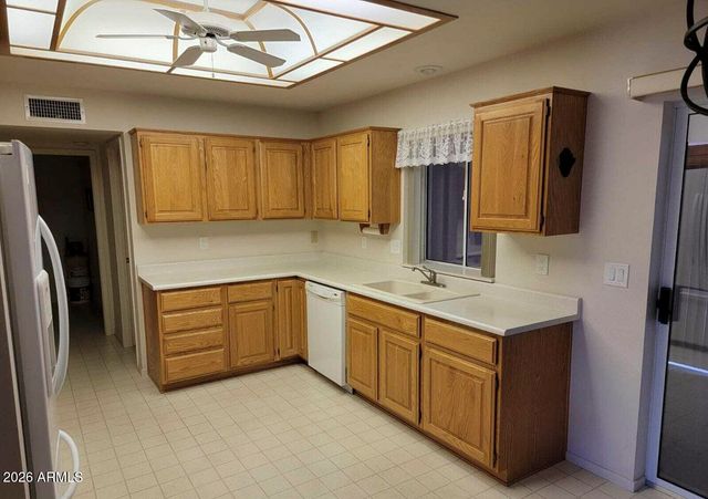 8234 E NEVILLE Avenue, Mesa, AZ 85209