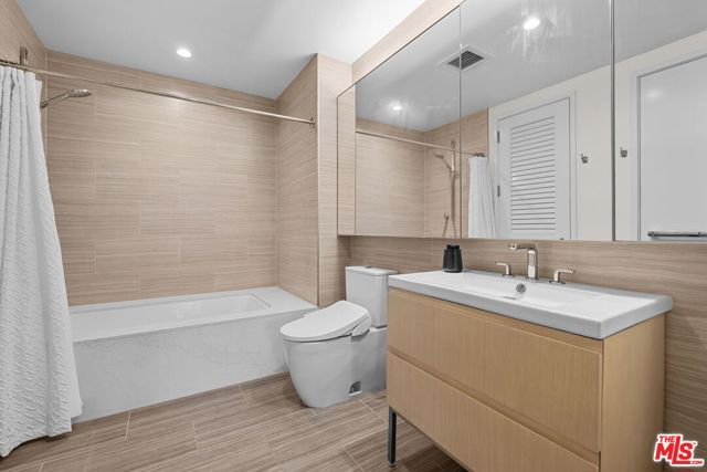 877 Francisco Street 1112, Los Angeles, CA 90017