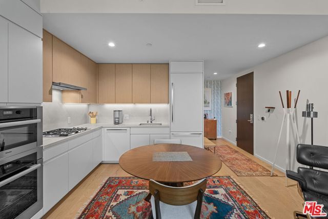877 Francisco Street 1112, Los Angeles, CA 90017