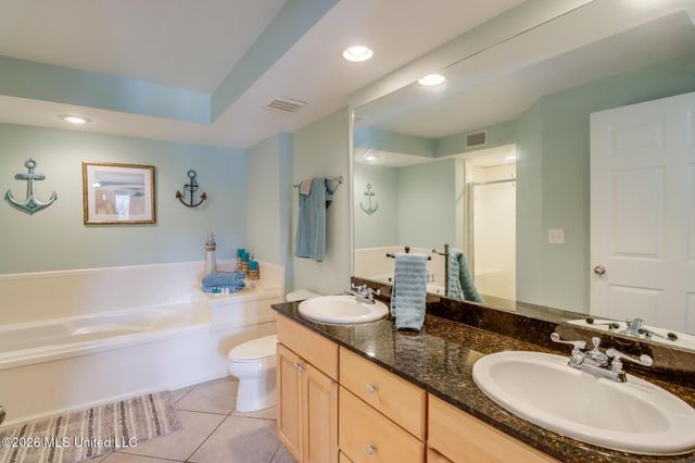 2046 Beach Boulevard, D204, Biloxi, MS 39531