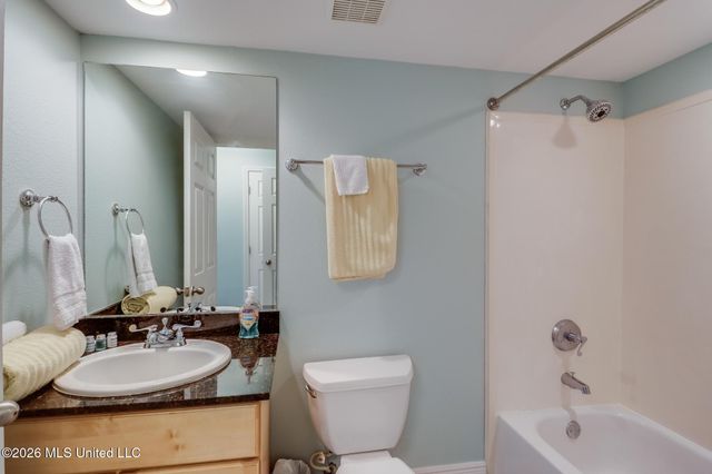 2046 Beach Boulevard, D204, Biloxi, MS 39531