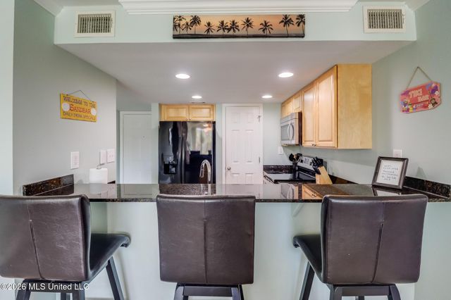 2046 Beach Boulevard, D204, Biloxi, MS 39531