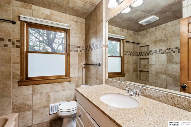 1101 Denver Street, Bellevue, NE 68005