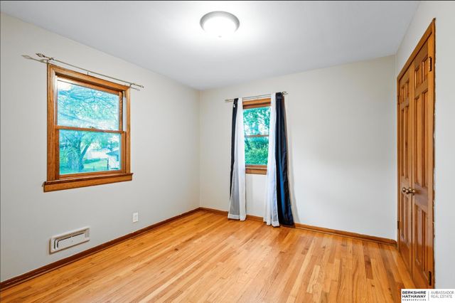 1101 Denver Street, Bellevue, NE 68005
