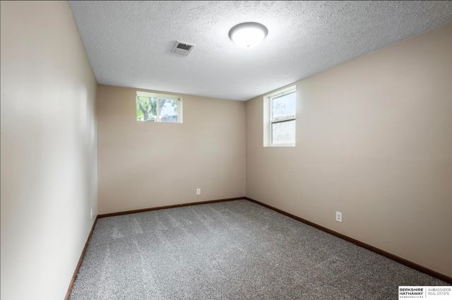 1101 Denver Street, Bellevue, NE 68005