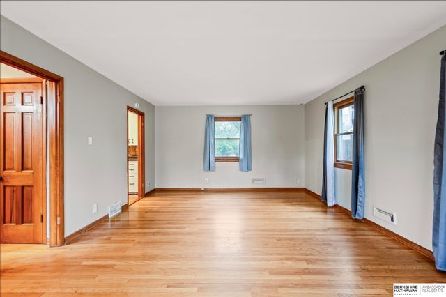 1101 Denver Street, Bellevue, NE 68005