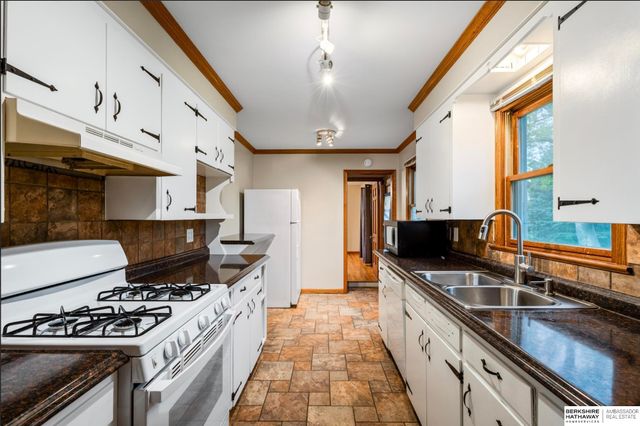 1101 Denver Street, Bellevue, NE 68005